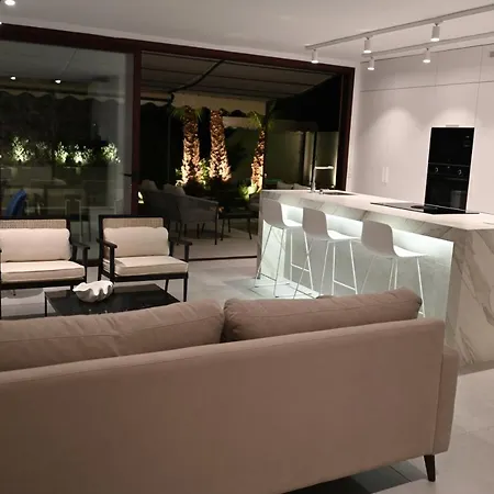 The Royal Garden By Lucia De Su Apartment *