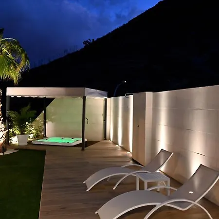 The Royal Garden By Lucia De Su Santa Cruz de Tenerife